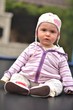 bébé et trampoline