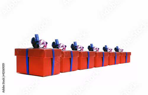 Foto: rangée de cadeaux de noel rangée de cadeaux de noel