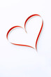 Foto: coeur rouge sur fond blanc coeur rouge sur fond blanc