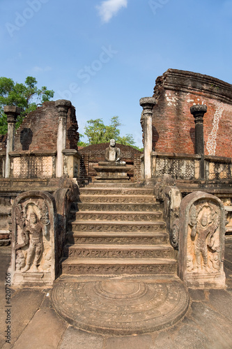 Photo: entrance to the old Vatadage from 12th centory at the kings pala entrance to the old Vatadage from 12th centory at the kings pala