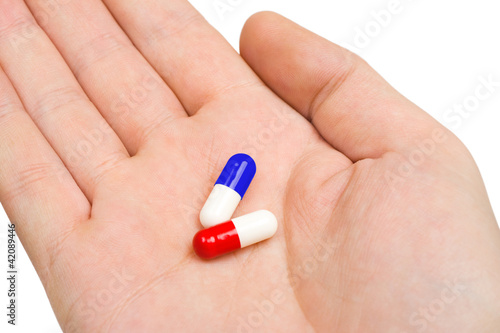 Foto: Hand and pills Hand and pills
