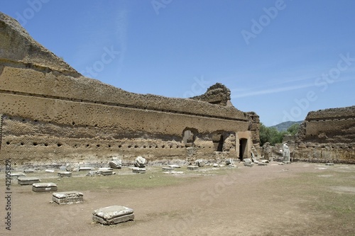 Photo: Villa Adriana - Palazzo Imperiale - Sala dei Pilastri Dorici Villa Adriana - Palazzo Imperiale - Sala dei Pilastri Dorici
