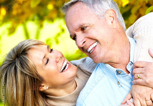 Foto: Happy senior couple. Happy senior couple.