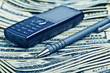 Foto: phone and pan on the money phone and pan on the money
