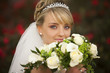 Braut Portrait mit Brautstrauß und Accessories