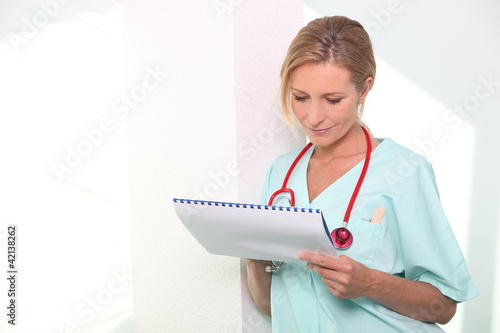 Foto: portrait of a nurse portrait of a nurse
