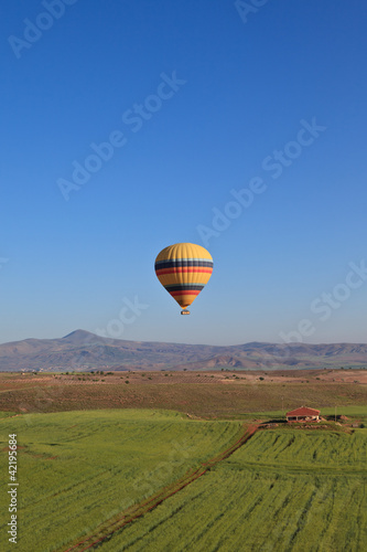 Foto: Hot air balloon in Cappadocia, Turkey Hot air balloon in Cappadocia, Turkey