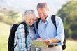 Foto: Senior couple on country walk Senior couple on country walk