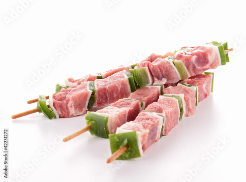 Foto: raw meat, skewers raw meat, skewers
