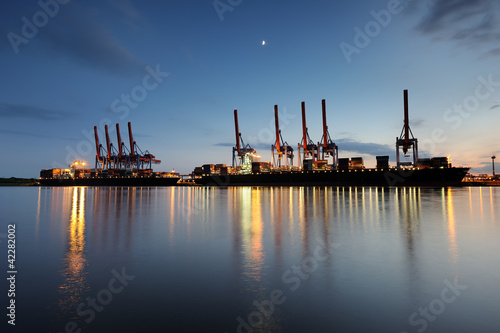 Photo: container ship container ship