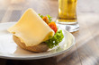 Foto: Snack bun with cheese Snack bun with cheese