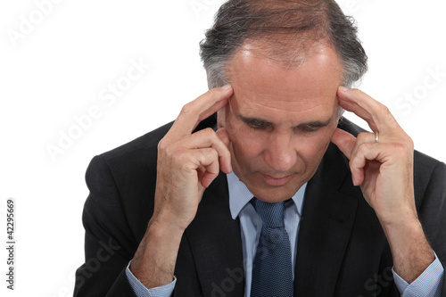 Foto: Man with headache Man with headache