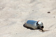 Foto: Die letzten Tropfen Wasser aus der Feldflasche Die letzten Tropfen Wasser aus der Feldflasche