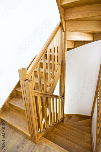 Photo: Escalier en bois Escalier en bois