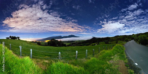Photo: Lumières nocturnes sur La Réunion Lumières nocturnes sur La Réunion