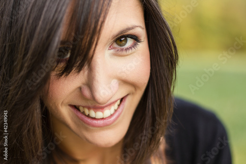 Foto: portrait of a cute woman portrait of a cute woman