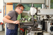 Junger Mechaniker