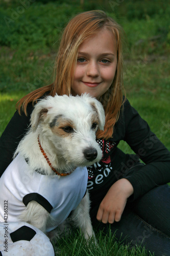 Photo: mädchen mit hund mädchen mit hund