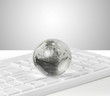 Foto: Globe on keyboard Globe on keyboard