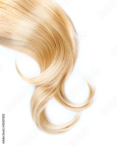 Foto: Healthy Blond Hair Isolated On White Healthy Blond Hair Isolated On White