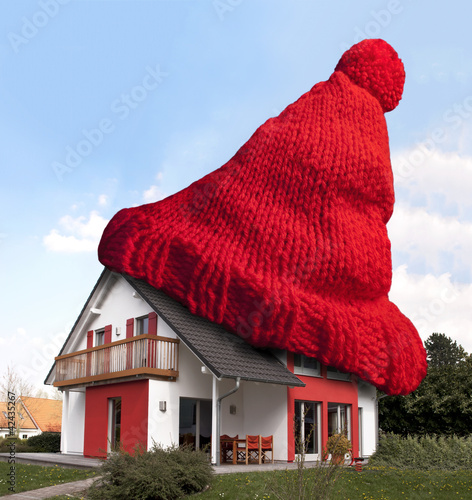 Photo: Einfamilienhaus mit Wollmütze Einfamilienhaus mit Wollmütze