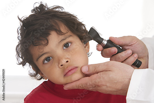Foto: Enfant - Examen ORL Enfant - Examen ORL