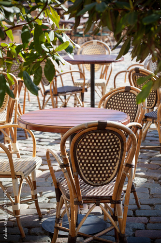 Foto: Street view of a coffee terrace Street view of a coffee terrace