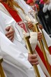 Ministranten mit Kerzen
