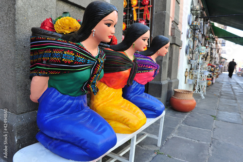 Photo: Mexican woman statues Mexican woman statues
