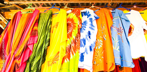 Foto: Craftmanfship Batik Shirt. Craftmanfship Batik Shirt.