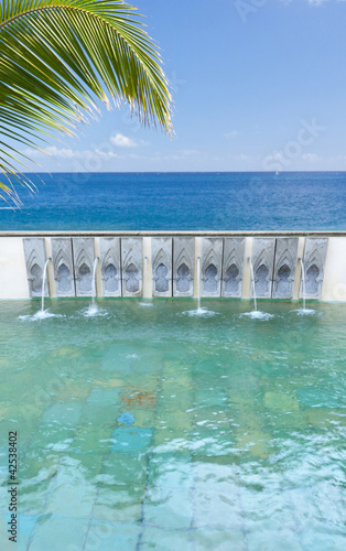 Photo: piscine marocaine avec vue sur la mer piscine marocaine avec vue sur la mer