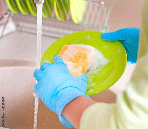 Foto: Dishwashing Process. Dish Washing Dishwashing Process. Dish Washing