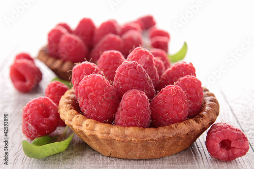 Photo: raspberry fruit tart raspberry fruit tart