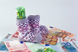 Kindersocken und Euro Geldscheine