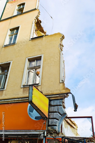 Photo: ein Wohnhaus wird abgerissen ein Wohnhaus wird abgerissen