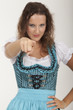 Fingerzeig in Tracht