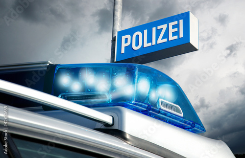 Photo: Polizeirevier am Abend Polizeirevier am Abend