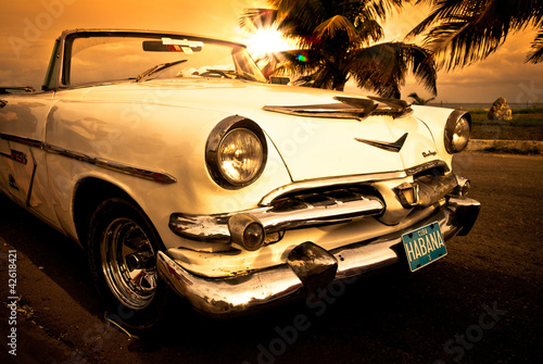 Fototapeta Vieille voiture américaine, Cuba