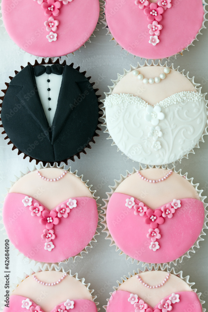 Wedding party cupcakes