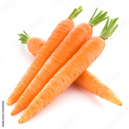 Foto: carrots isolated on white background carrots isolated on white background