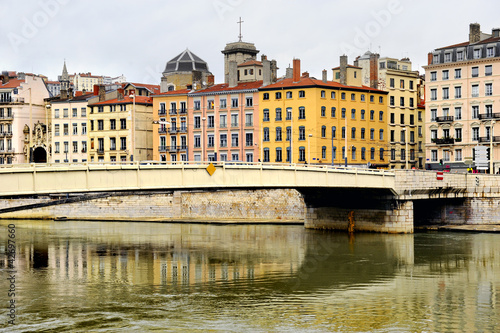 Foto: ponte in città (Lione) ponte in città (Lione)