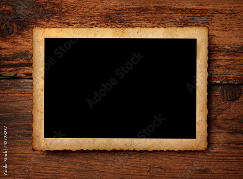 Foto: old photo postcard on wood old photo postcard on wood
