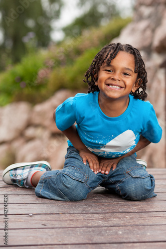 Foto: Portrait of a cute african american little boy Portrait of a cute african american little boy