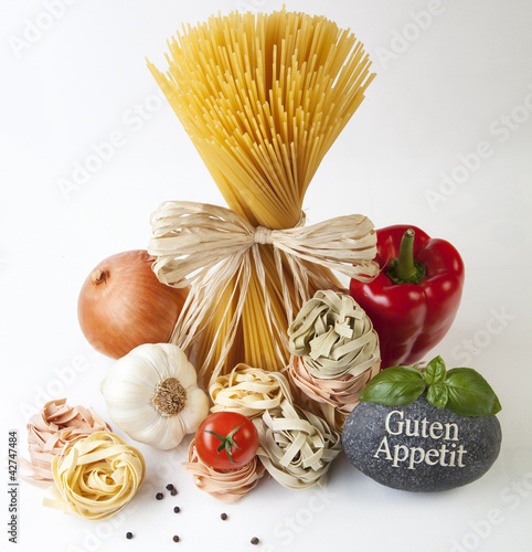 guten appetit - mediterranean cooking with pasta and ingredients von
