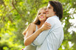 Foto: a romantic couple in the park a romantic couple in the park