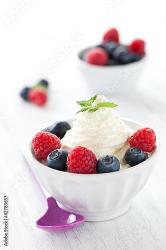 Photo: Eis mit Früchten Eis mit Früchten