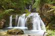 Wasserfall im Bergwald
