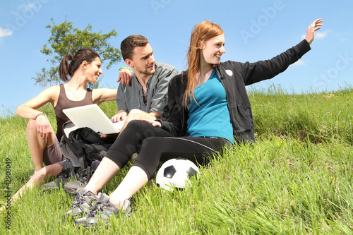 Photo: Freunde beim Wandern Freunde beim Wandern