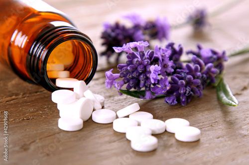Foto: Schüsslersalze und Lavendel Schüsslersalze und Lavendel
