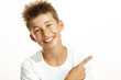 Foto: boy pointing boy pointing